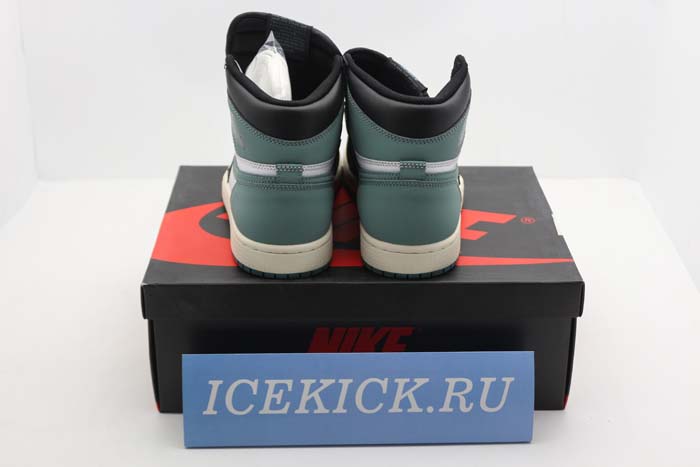 Air Jordan 1 Retro 555088-135