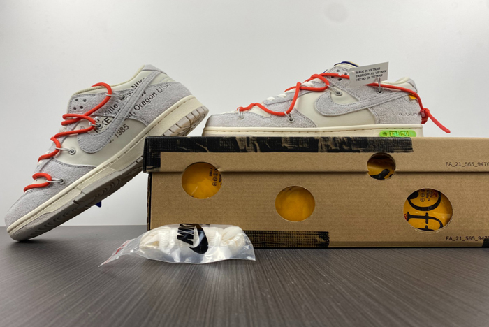 Off-White x Dunk Low