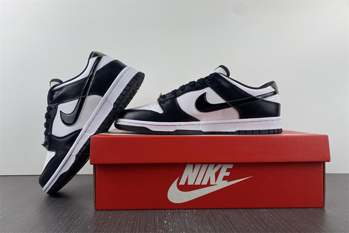 Nike Dunk Low “World Champ”   DR9511-100