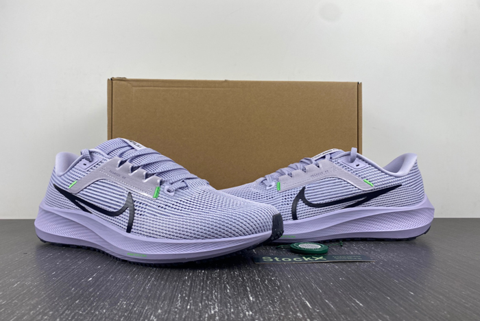 Nike Pegasus 40  DV3853-500