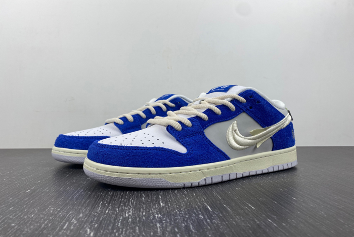 Fly Streetwear x Nike SB Dunk Low 2023 DQ5130-400