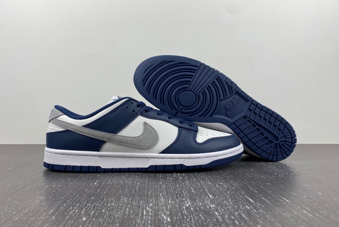 Nike Dunk Low “Midnight Navy” FD9749-400