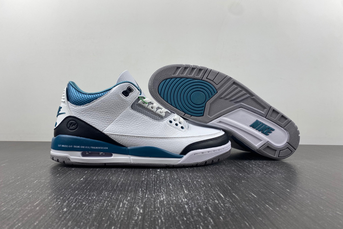 Air Jordan 3 Retro  136064-660