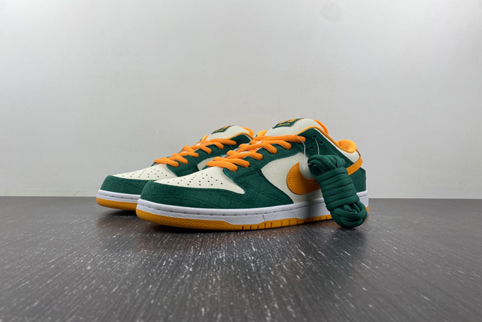 5K1 Nike SB Dunk Low Pro  304292-383