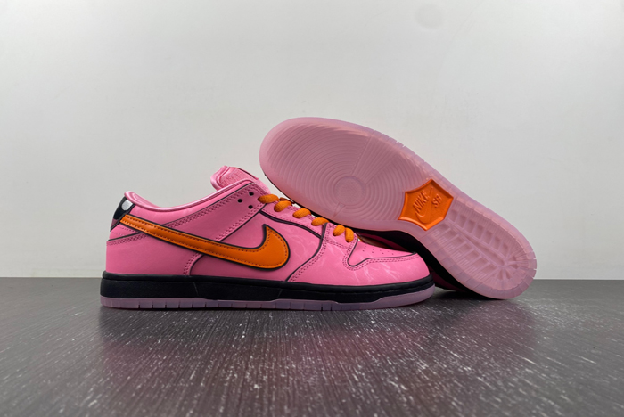 The Powerpuff Girls x Nike SB Dunk Low “Blossom”  FD2631-600