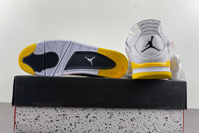 Air Jordan 4 WMNS “VividSulfur”  AQ9129-101