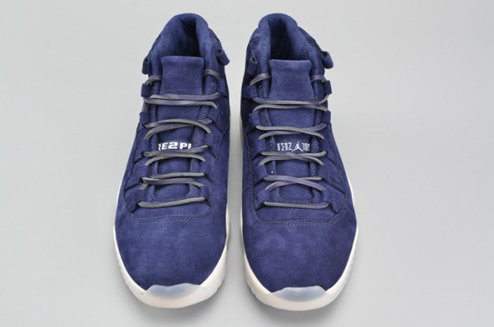 AIR JORDAN 11 RETRO DEREK JETER NAVY SUEDE 351792-147